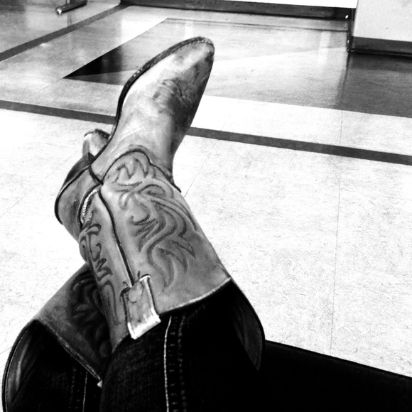 Meet your Posher, Serena - Picture 2 of 7